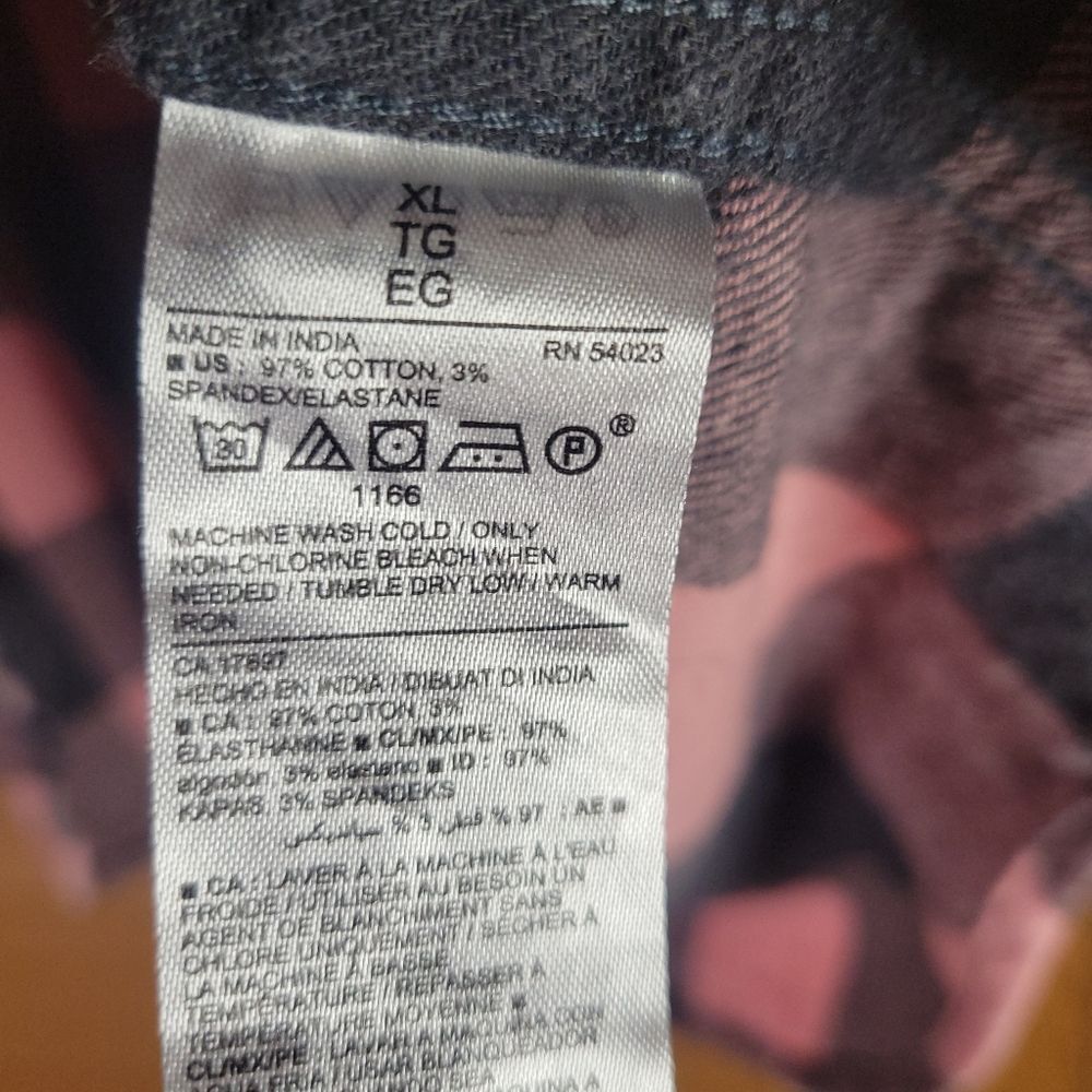 Old Navy Flannel Pink and Black Plaid Casual Button Down Shirt - Picture 5 of 7